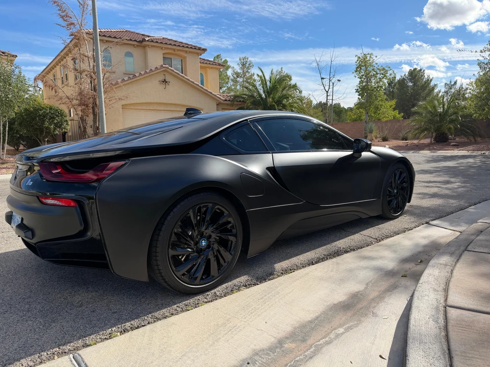 2015 BMW i8 - Image 12 of 31