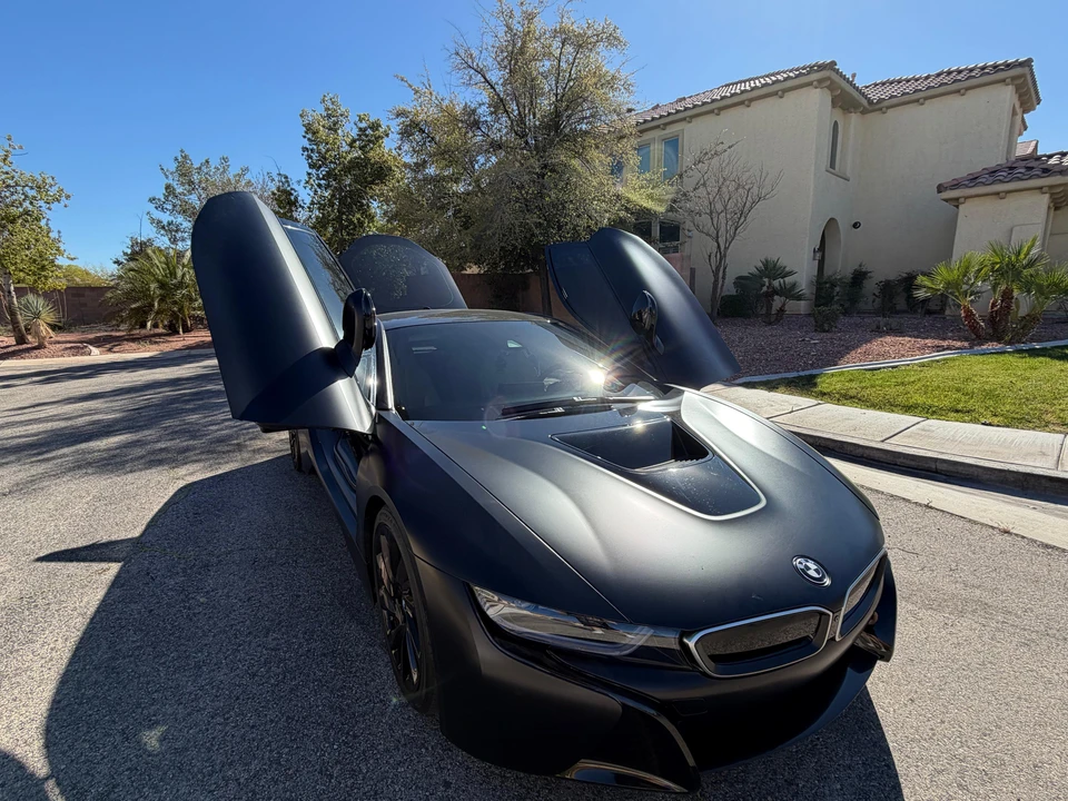 2015 BMW i8 - Image 23 of 31