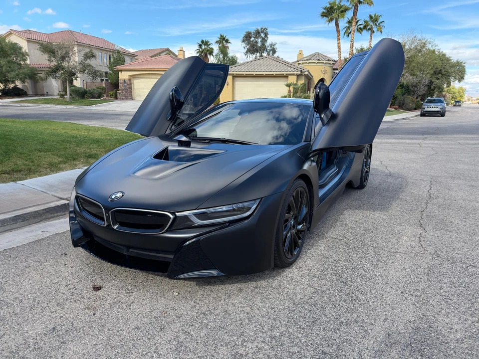 2015 BMW i8 - Image 16 of 31
