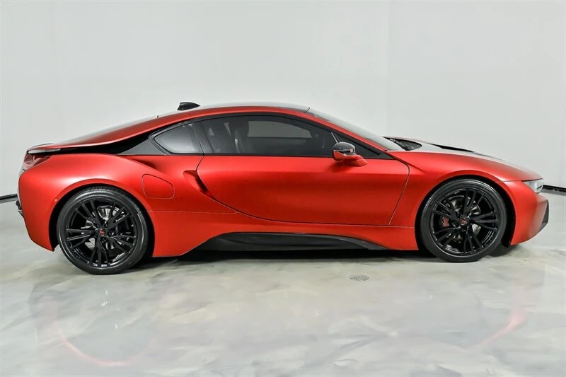 2015 BMW i8 - Image 14 of 21