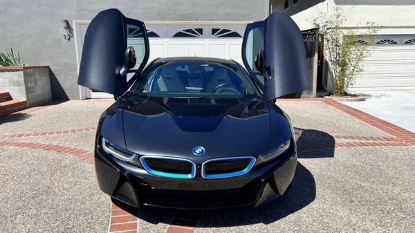 2015 BMW i8 - Image 8 of 12