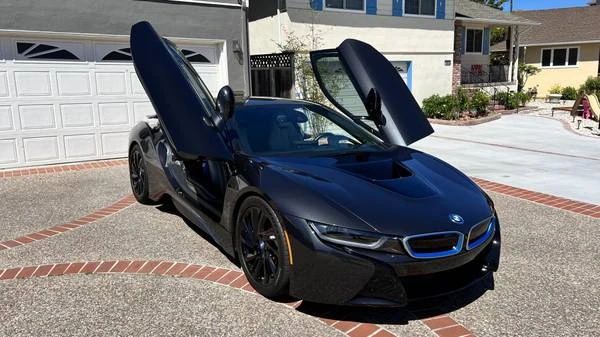 2015 BMW i8 - Image 9 of 12