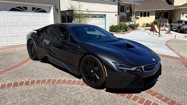 2015 BMW i8 - Image 5 of 12