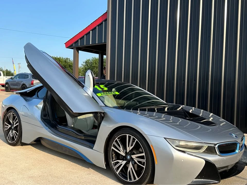 2015 BMW i8 - Image 3 of 6