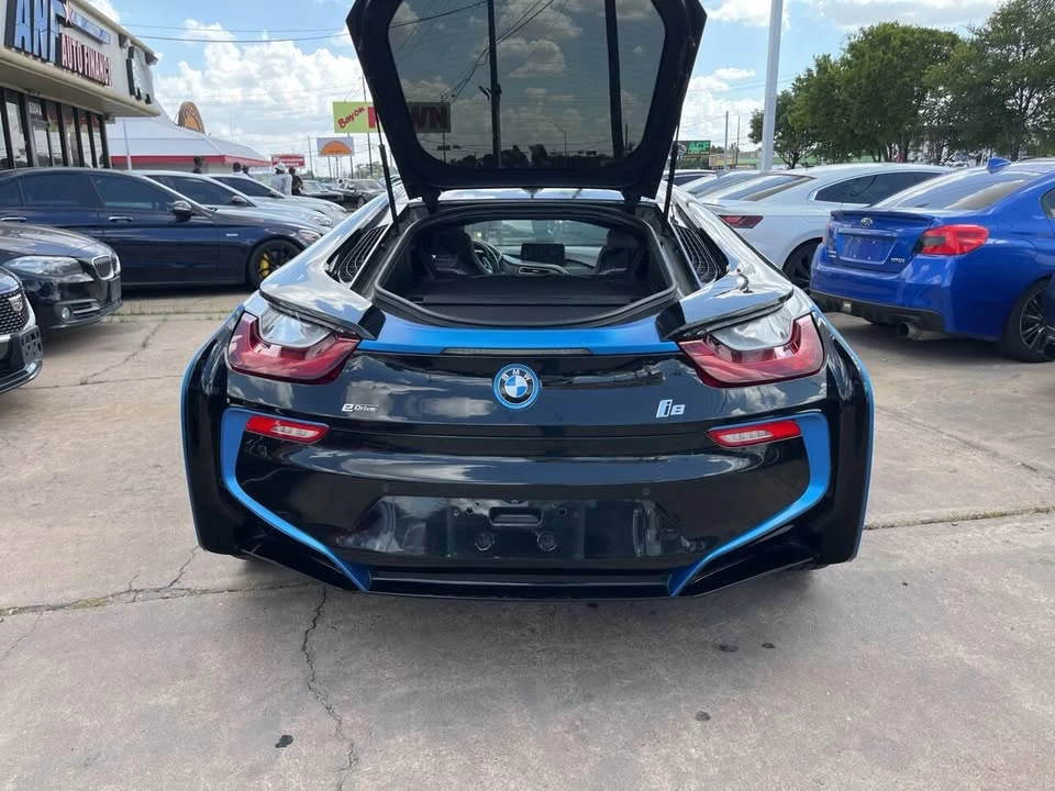 2015 BMW i8 - Image 8 of 11