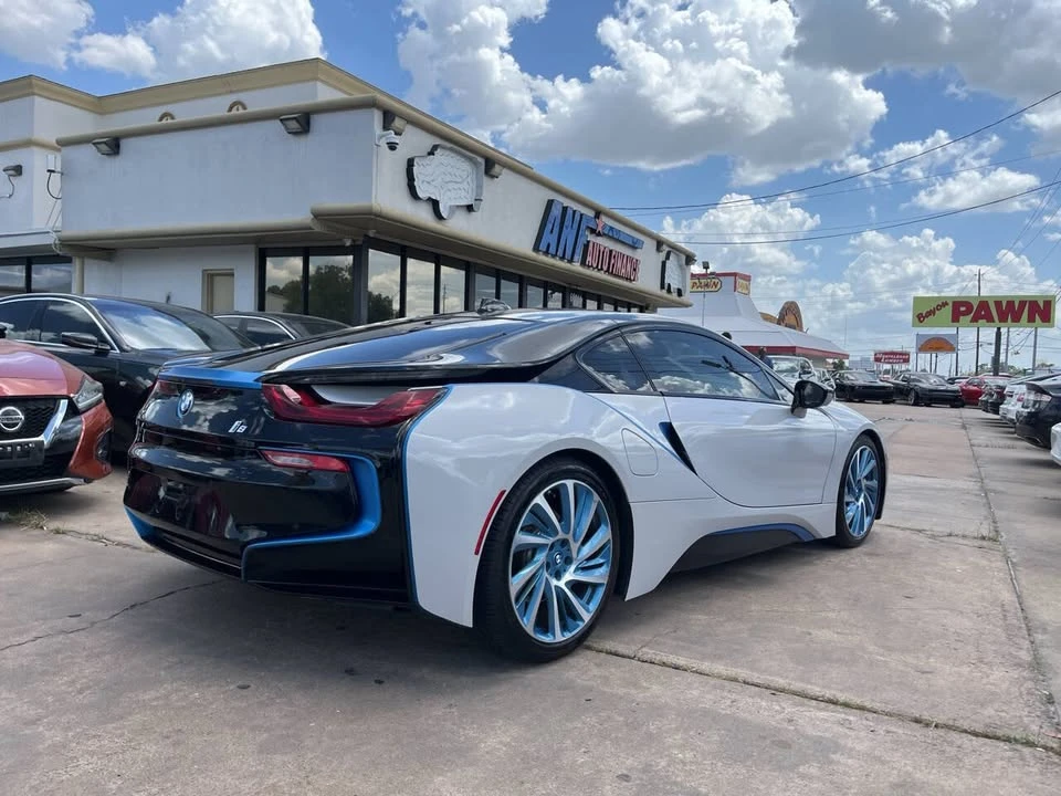 2015 BMW i8 - Image 5 of 11