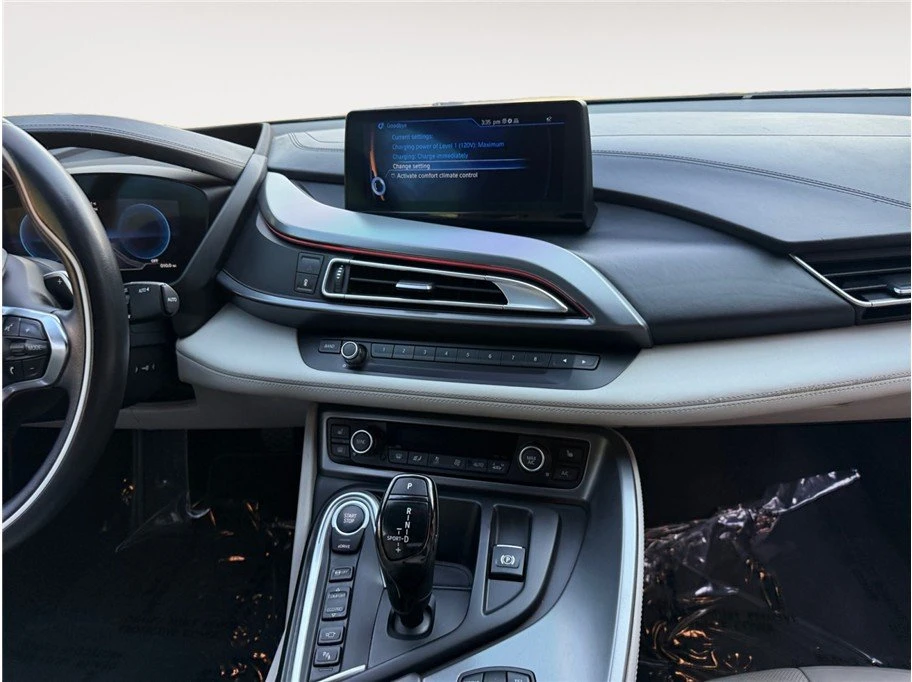 2015 BMW i8 - Image 11 of 20