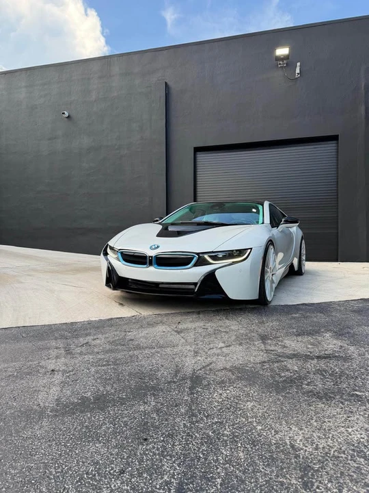 2015 BMW i8 - Image 7 of 15