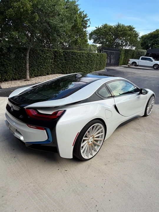 2015 BMW i8 - Image 7 of 16