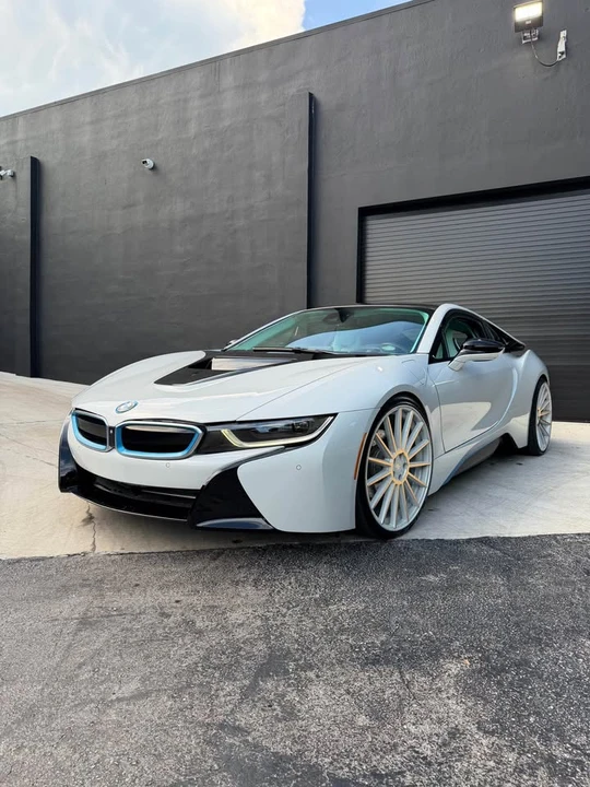2015 BMW i8 - Image 3 of 16