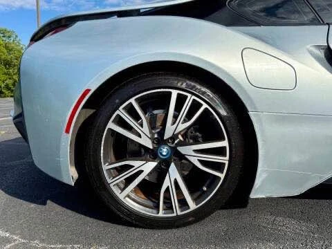 2015 BMW i8 - Image 9 of 19