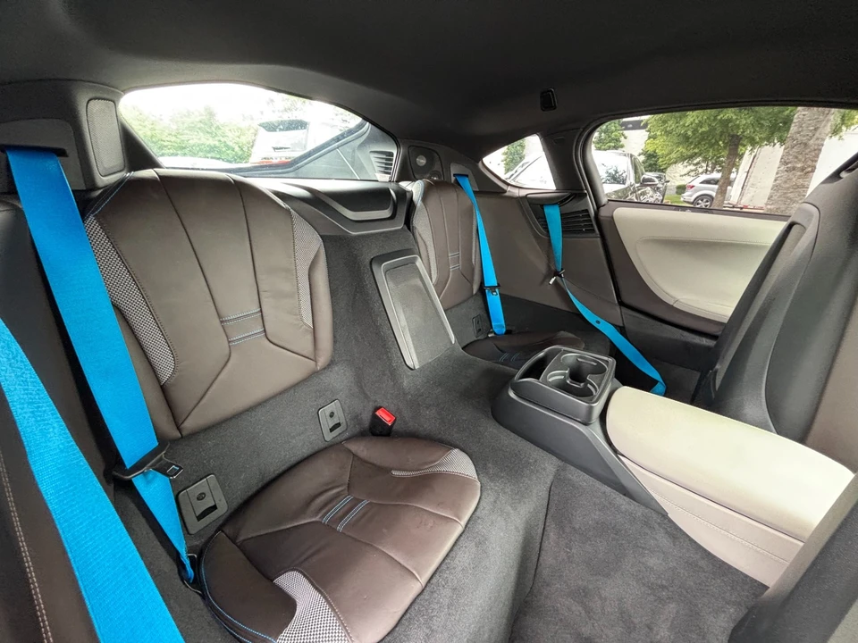 2015 BMW i8 - Image 31 of 31