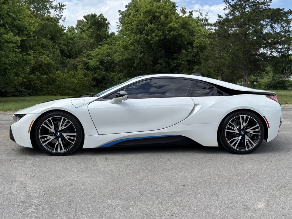 2015 BMW i8 - Image 7 of 31
