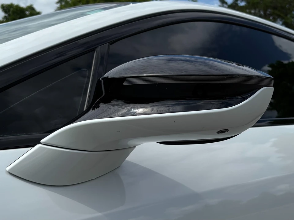 2015 BMW i8 - Image 9 of 31