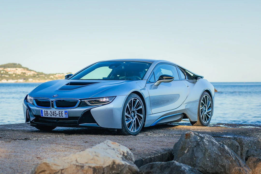 2015 BMW i8 - Image 9 of 31