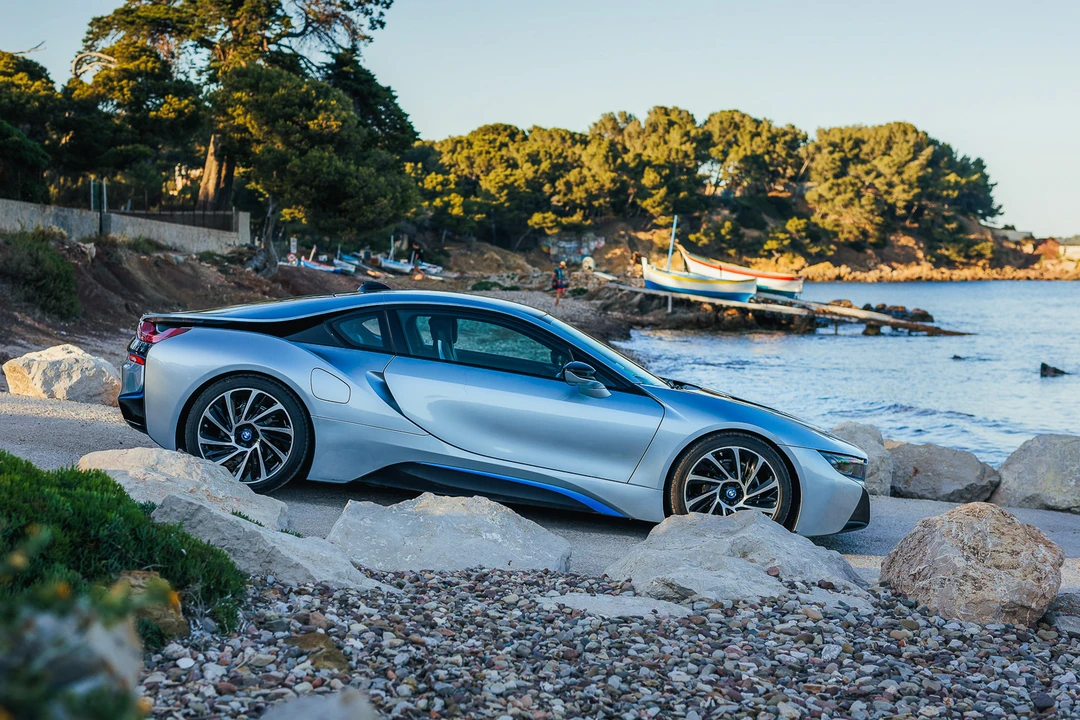 2015 BMW i8 - Image 4 of 31