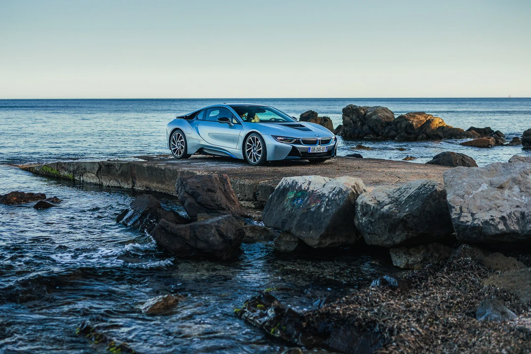 2015 BMW i8 - Image 18 of 31