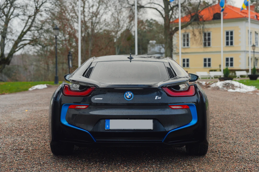 2015 BMW i8 - Image 6 of 31
