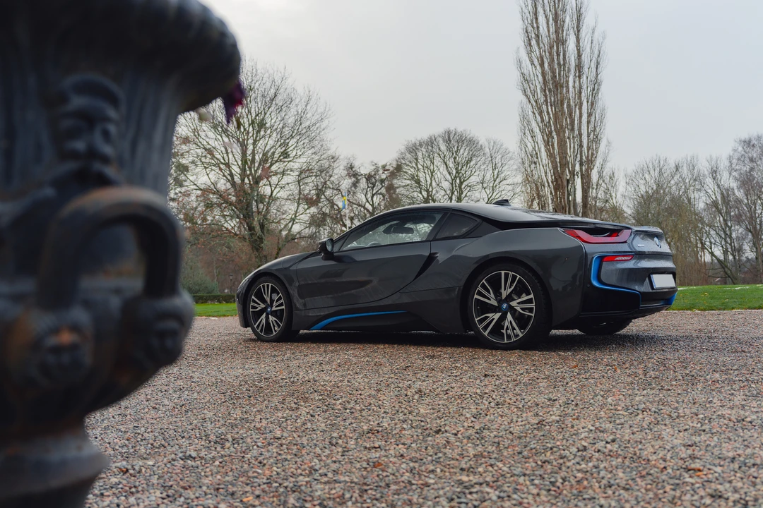 2015 BMW i8 - Image 25 of 31