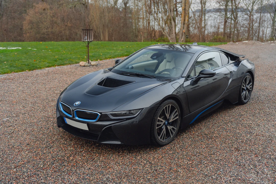 2015 BMW i8 - Image 11 of 31