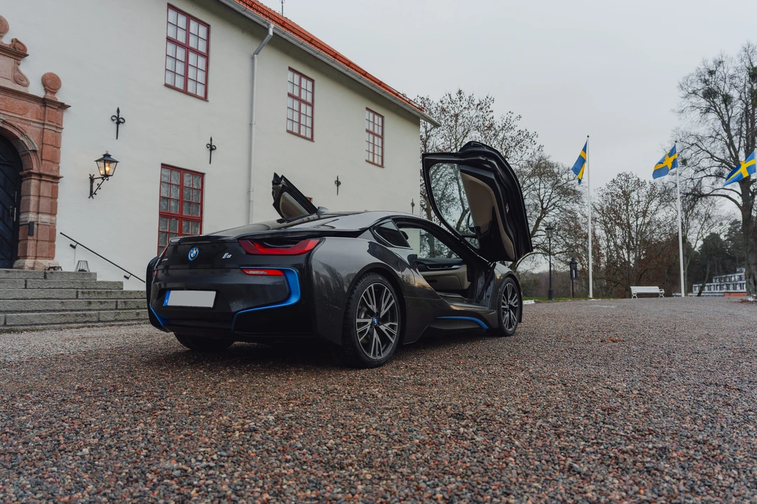 2015 BMW i8 - Image 30 of 31
