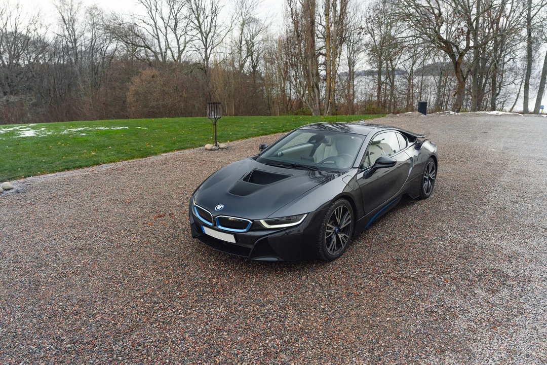 2015 BMW i8 - Image 17 of 31
