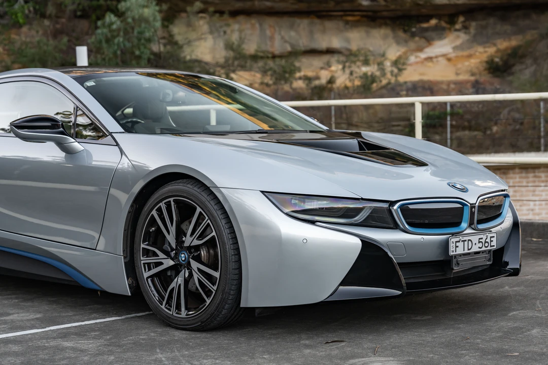 2015 BMW i8 - Image 24 of 31
