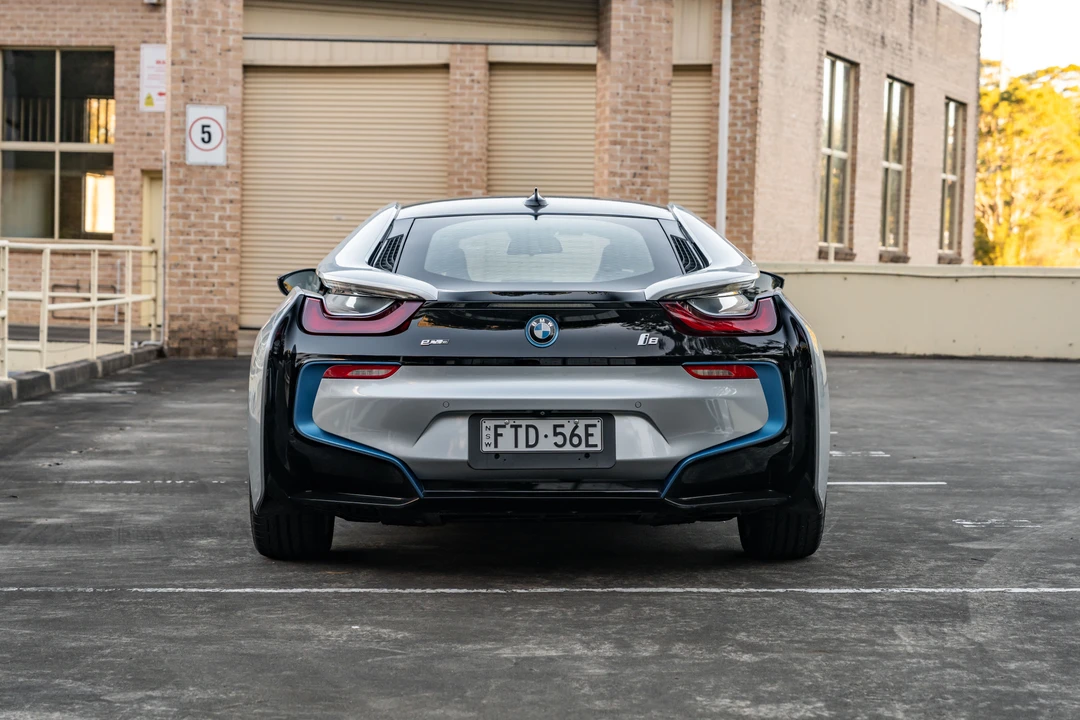 2015 BMW i8 - Image 6 of 31