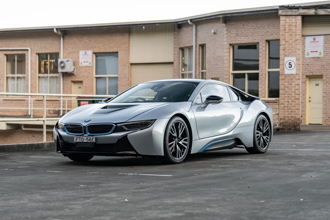 2015 BMW i8 - Image 9 of 31