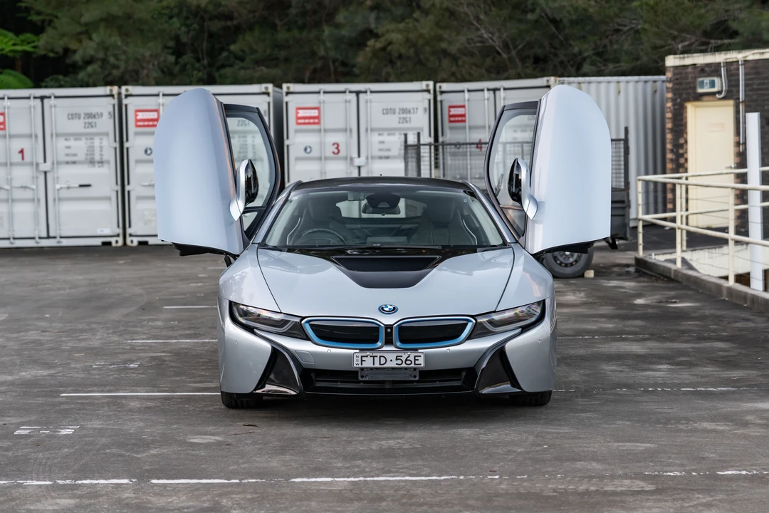 2015 BMW i8 - Image 17 of 31