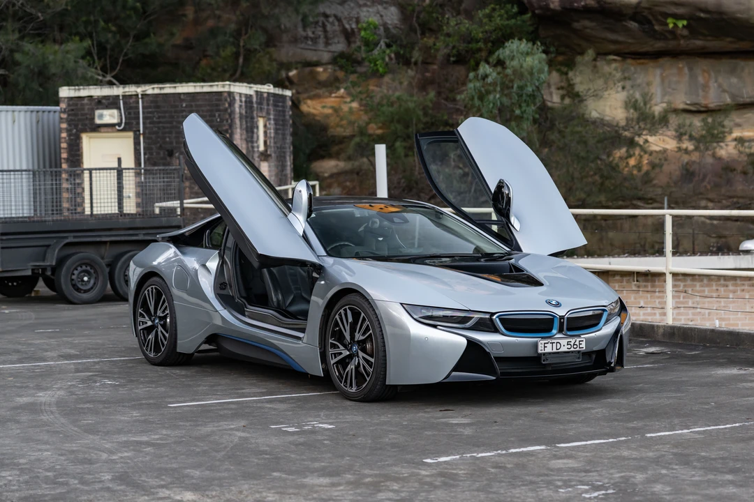 2015 BMW i8 - Image 18 of 31