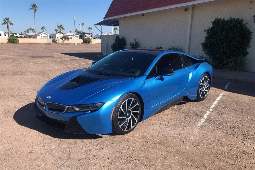 2015 BMW i8 - Image 2 of 5