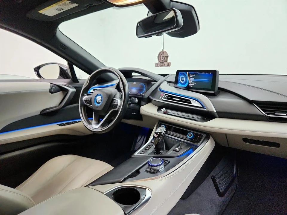 2015 BMW i8 - Image 24 of 31