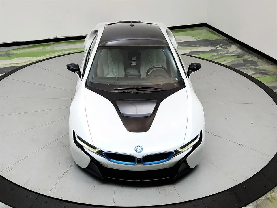 2015 BMW i8 - Image 31 of 31