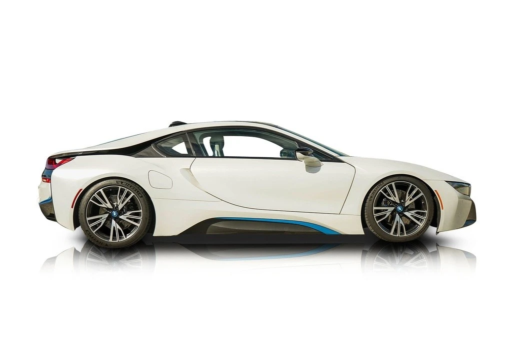 2015 BMW i8 - Image 2 of 12