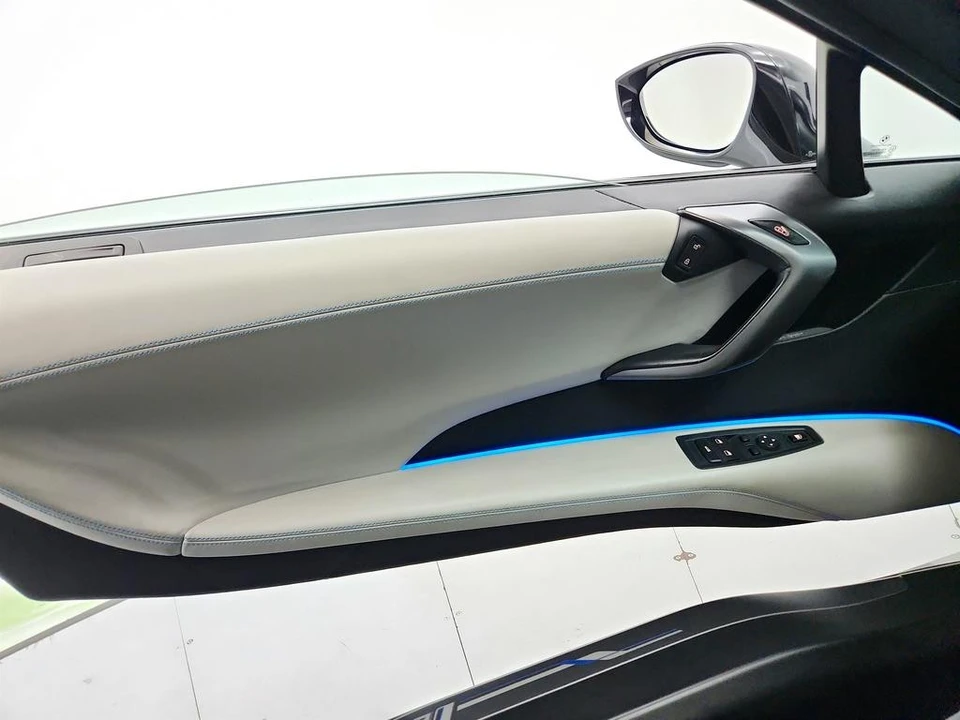 2015 BMW i8 - Image 22 of 31