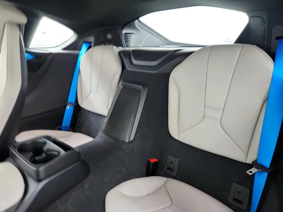 2015 BMW i8 - Image 23 of 31