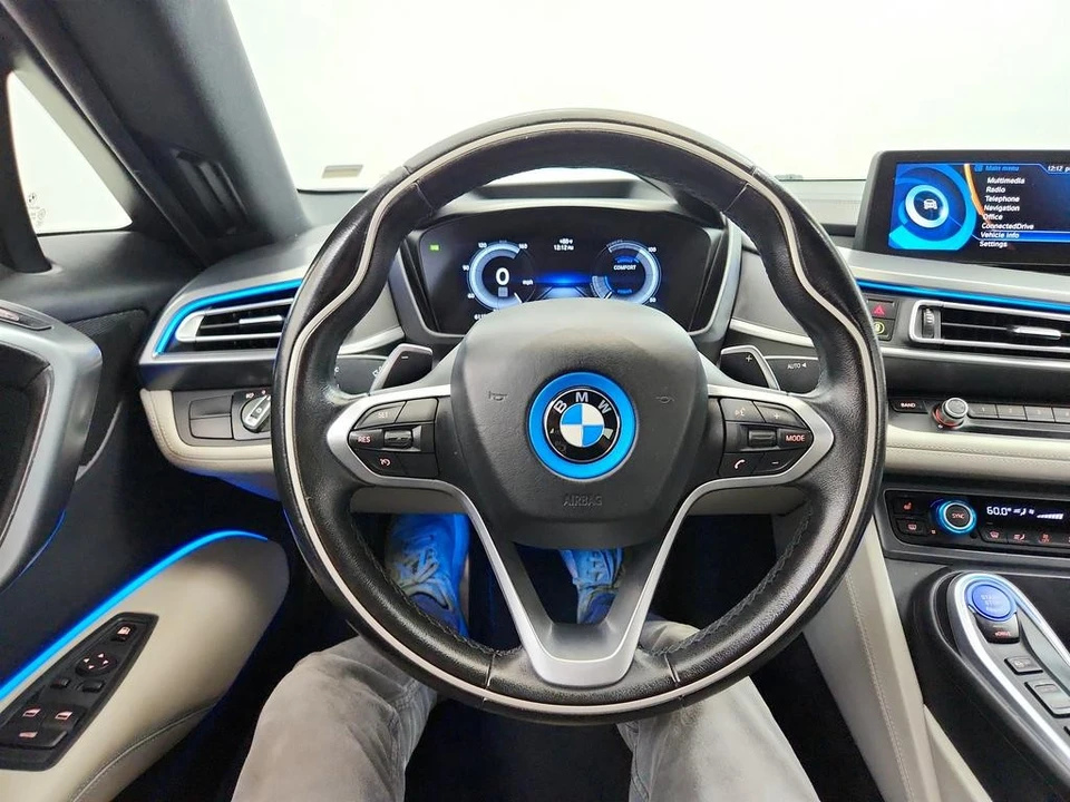 2015 BMW i8 - Image 16 of 31