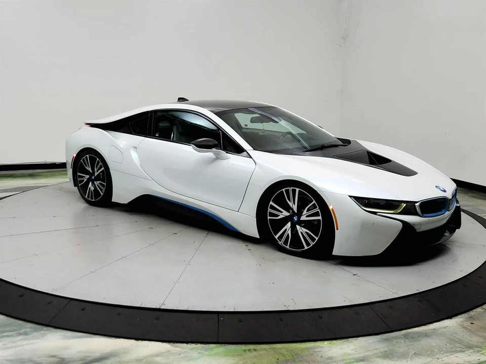 2015 BMW i8 - Image 3 of 31