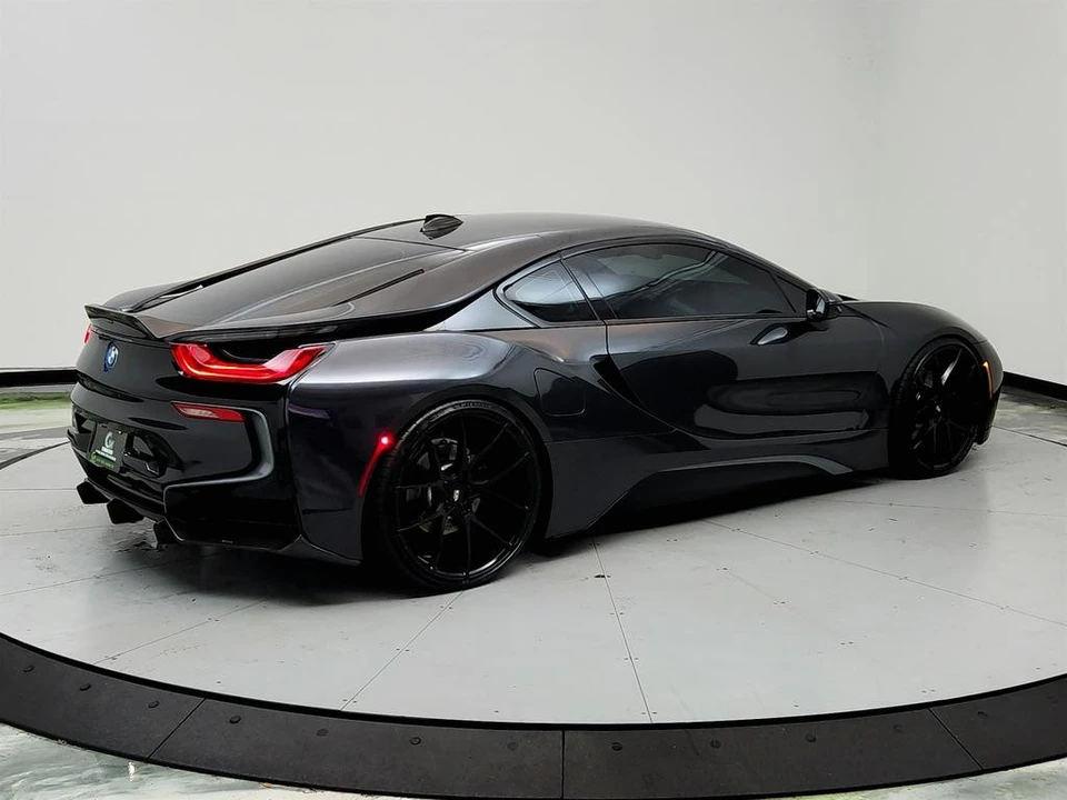 2015 BMW i8 - Image 5 of 12