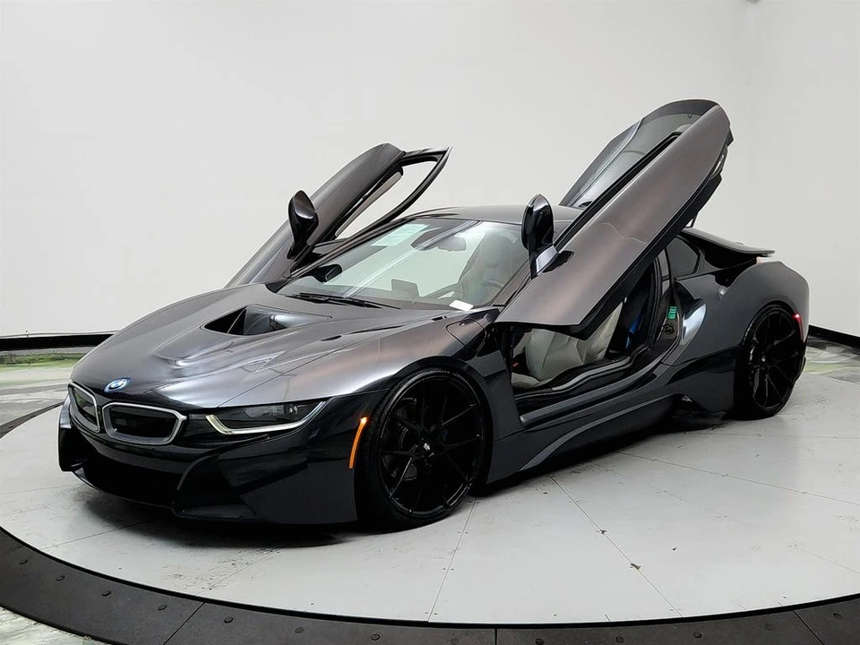 2015 BMW i8 - Image 9 of 12