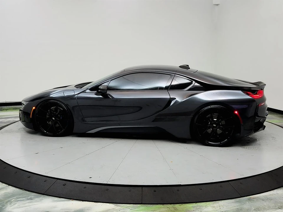 2015 BMW i8 - Image 8 of 12