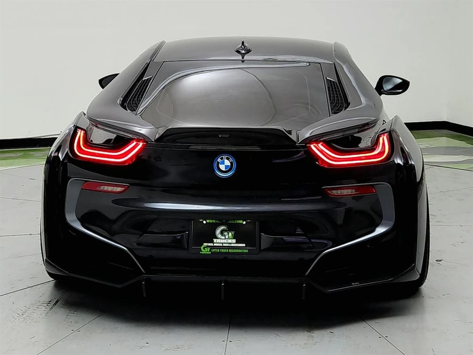 2015 BMW i8 - Image 6 of 12