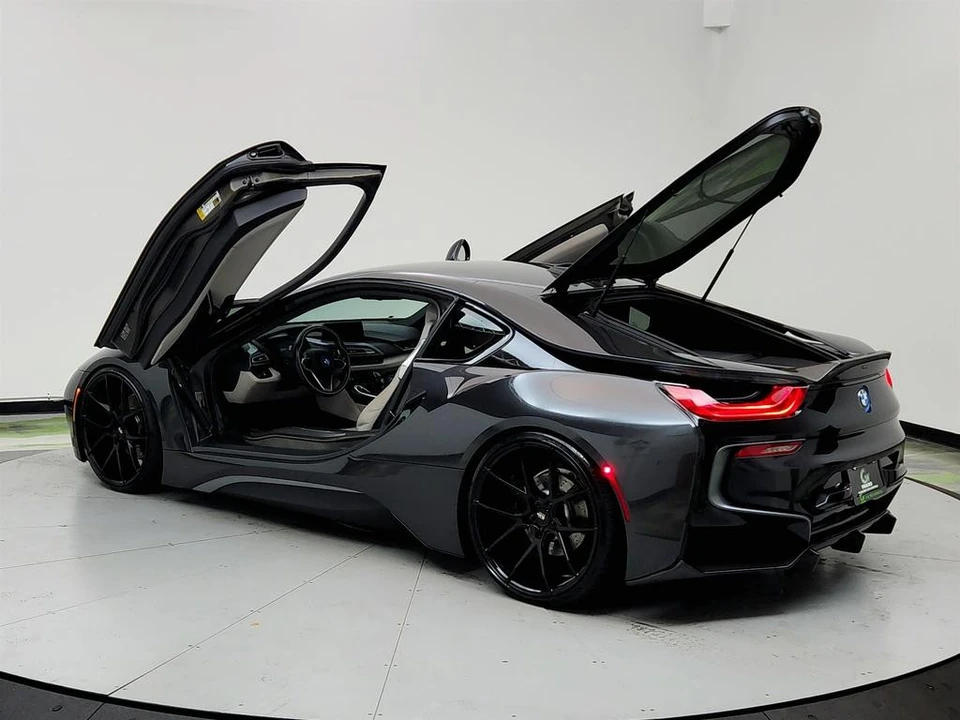 2015 BMW i8 - Image 12 of 12