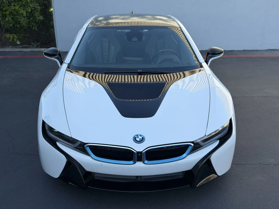 2015 BMW i8 - Image 10 of 21