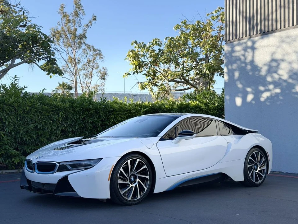 2015 BMW i8 - Image 8 of 21