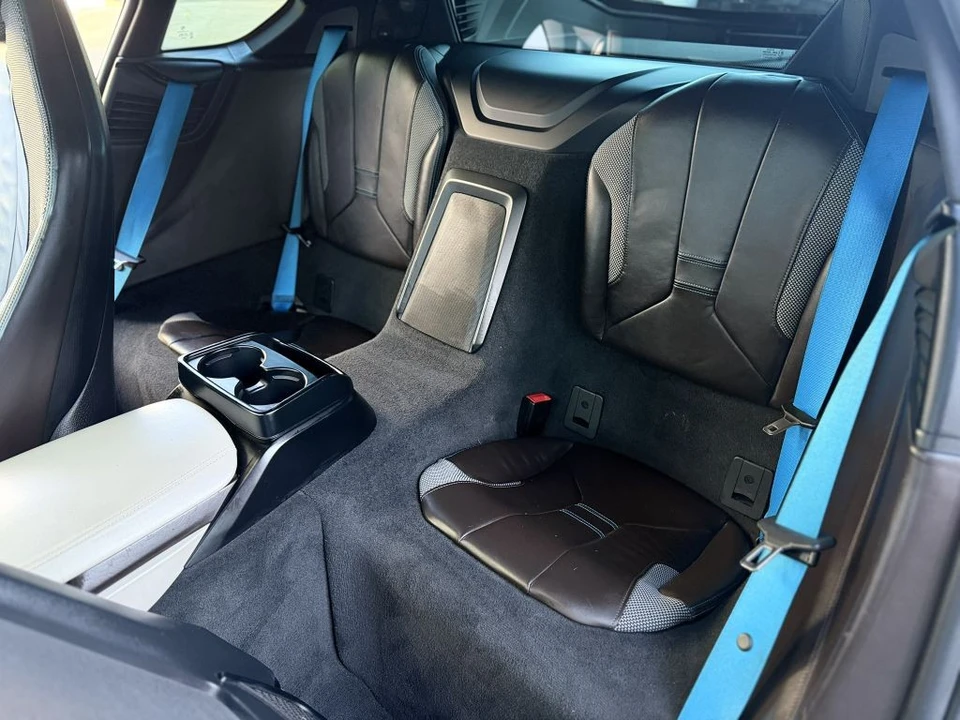 2015 BMW i8 - Image 19 of 21