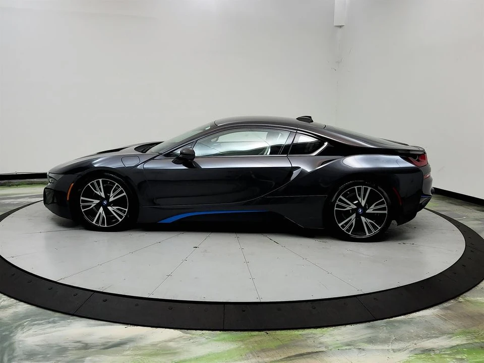2015 BMW i8 - Image 8 of 31