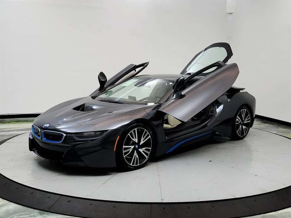 2015 BMW i8 - Image 9 of 31