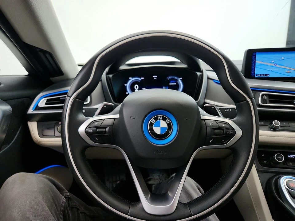 2015 BMW i8 - Image 15 of 31
